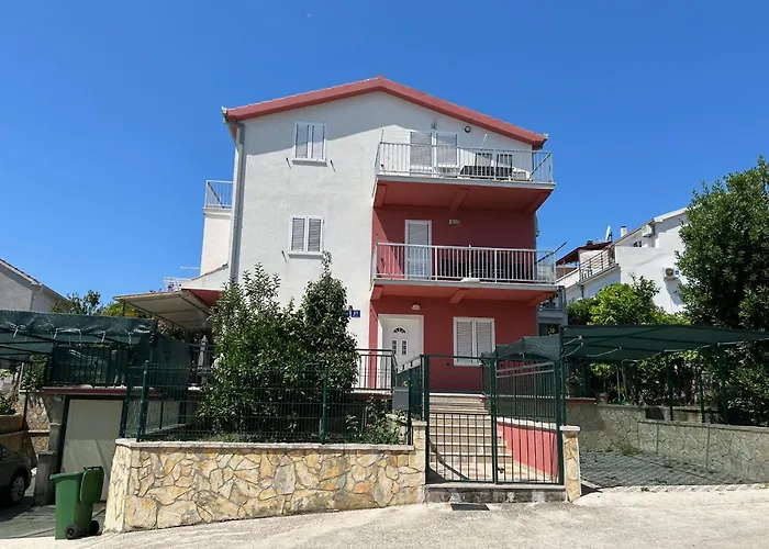 Apartments Boljat